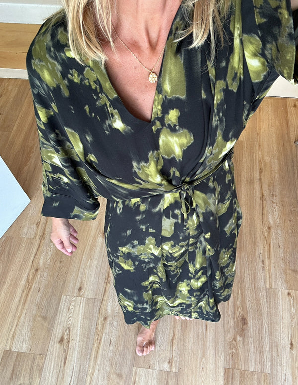 vestido kimono tie dye